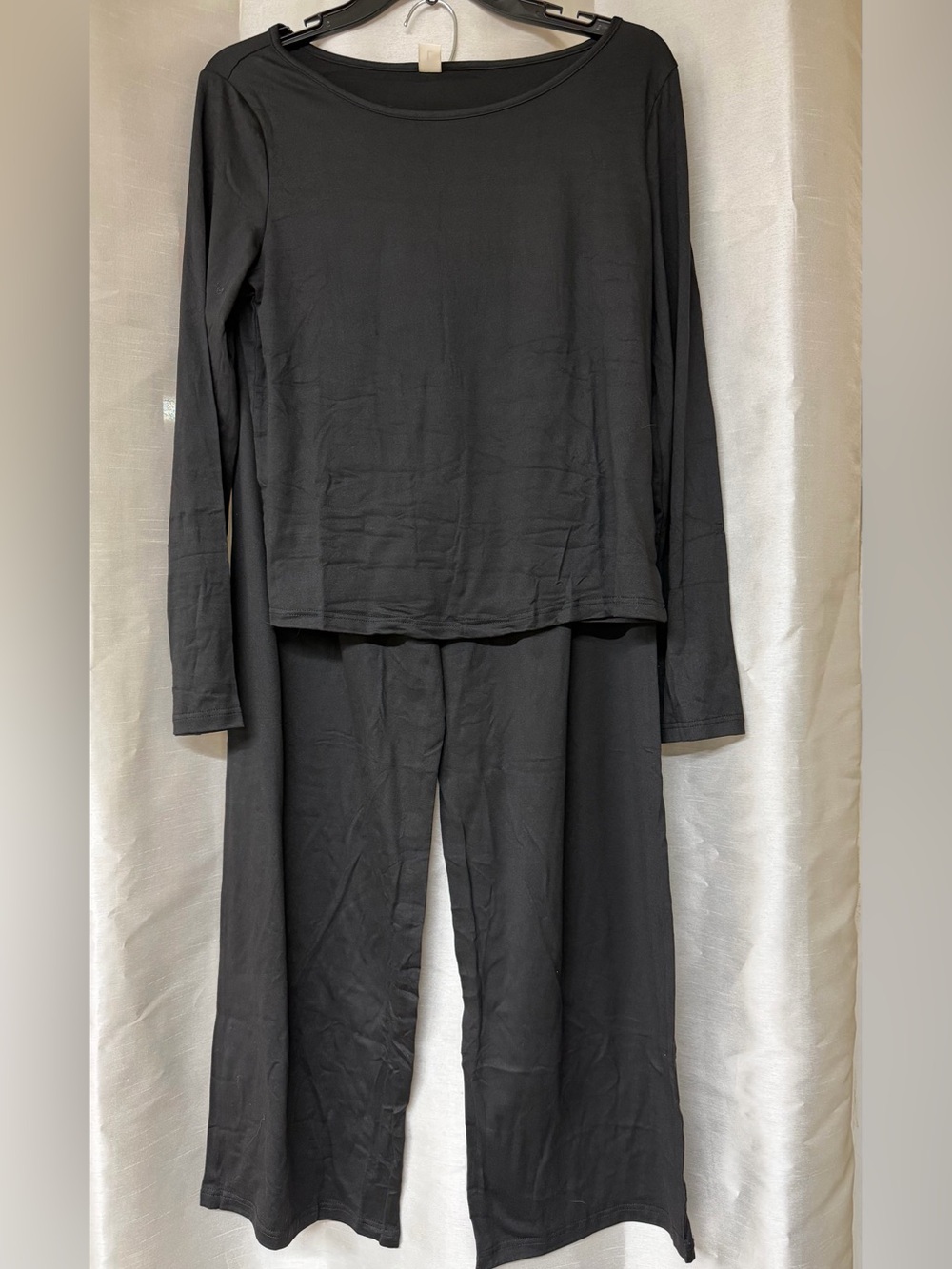 NWOT Black Two-Piece Lounge Set - Long Sleeve Top & Pants